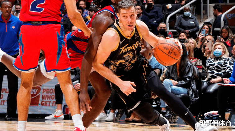 而是全队配 而是全队配