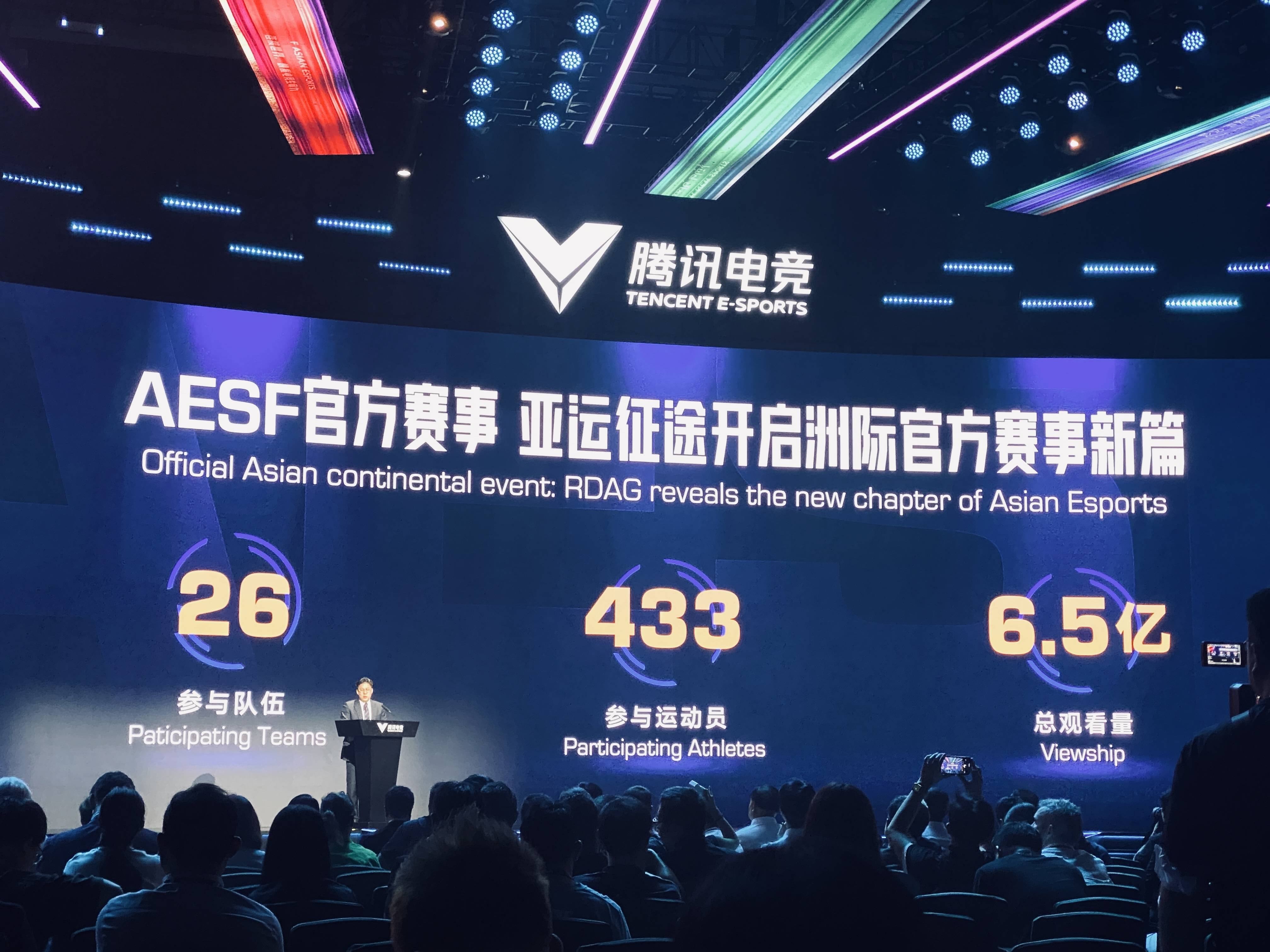 她也是懂球 她也是懂球